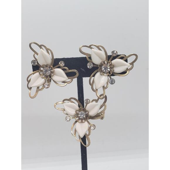 Vintage Floral Thermoset Rhinestone Brooch & Clip On Earrings Set 1950s - Picture 1 of 14